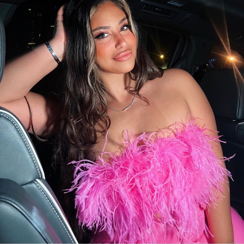 Pink feather top